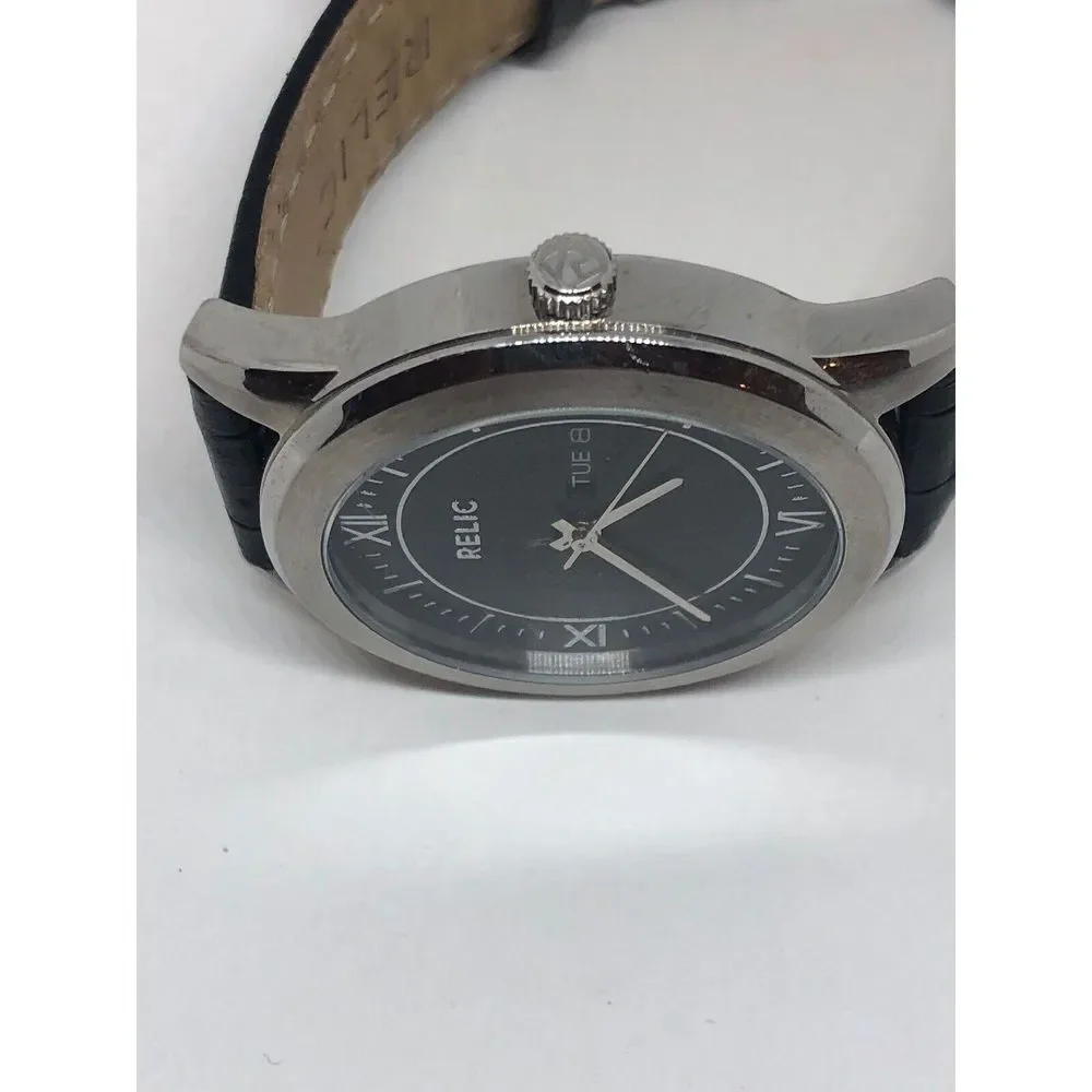 Relic ZR77267 Men's Black Leather Analog Black Dial Quartz Genuine Watch HO184
